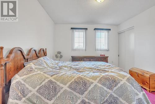 1 Farmstead Crescent, Barrie, ON - Indoor Photo Showing Bedroom