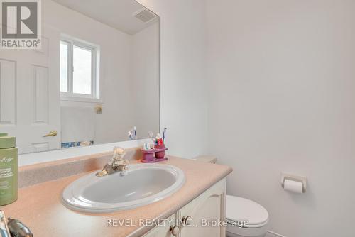 1 Farmstead Crescent, Barrie, ON - Indoor Photo Showing Bathroom