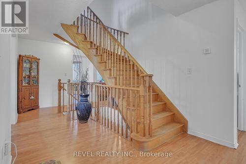 1 Farmstead Crescent, Barrie, ON - Indoor Photo Showing Other Room