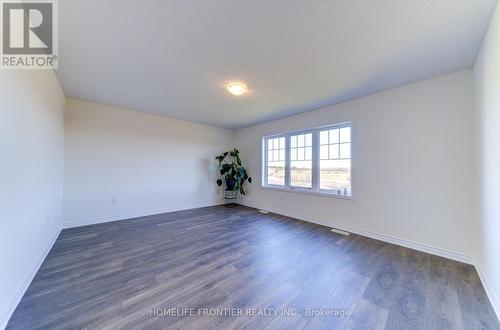 10 Shapira Avenue, Wasaga Beach, ON - Indoor Photo Showing Other Room