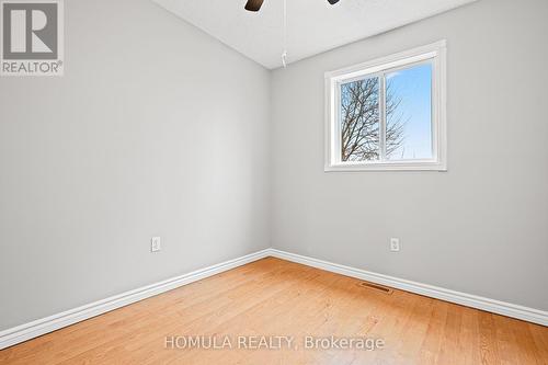 19 Robin Court, Barrie, ON - Indoor Photo Showing Other Room