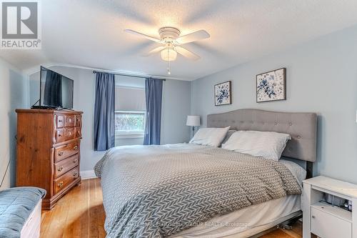 72 High Street, Barrie, ON - Indoor Photo Showing Bedroom