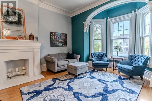 72 High Street, Barrie, ON - Indoor Photo Showing Living Room With Fireplace