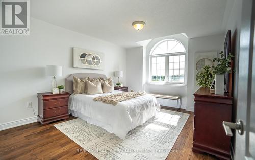 4758 Colombo Crescent, Mississauga, ON - Indoor Photo Showing Bedroom