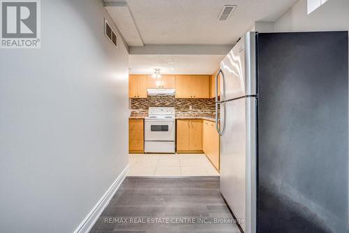 3213 Mcdowell (Basement) Drive, Mississauga, ON - Indoor Photo Showing Kitchen