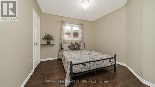 4 Chetholme Place, Halton Hills, ON - Indoor Photo Showing Bedroom