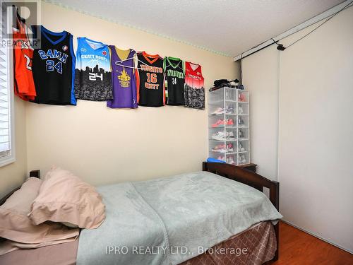 166 - 80 Acorn Place, Mississauga, ON - Indoor Photo Showing Bedroom