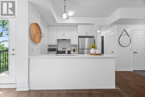 307 - 215 Broadway Street, Mississauga, ON - Indoor Photo Showing Kitchen