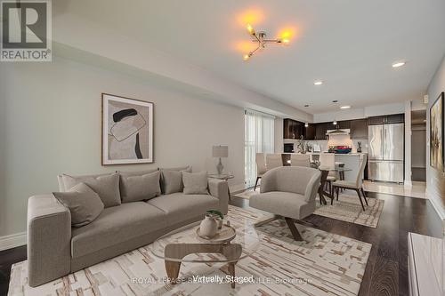 718 - 138 Widdicombe Hill Boulevard, Toronto, ON - Indoor Photo Showing Living Room