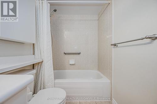 103 - 2300 Parkhaven Boulevard, Oakville, ON - Indoor Photo Showing Bathroom