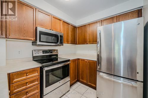 103 - 2300 Parkhaven Boulevard, Oakville, ON - Indoor Photo Showing Kitchen