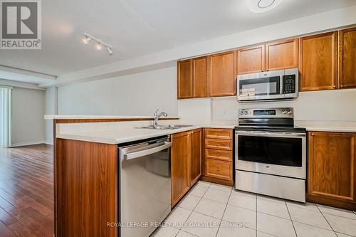 103 - 2300 Parkhaven Boulevard, Oakville, ON - Indoor Photo Showing Kitchen