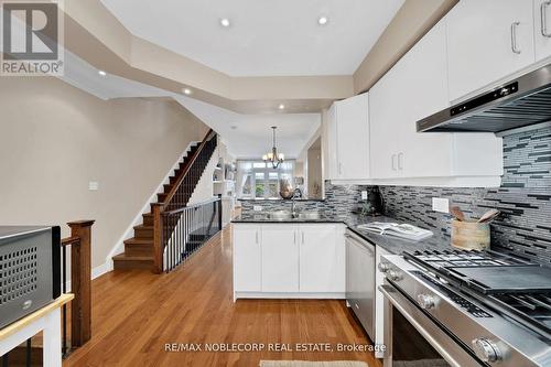 8 - 275 Van Dusen Boulevard, Toronto, ON - Indoor Photo Showing Kitchen