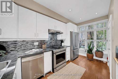 8 - 275 Van Dusen Boulevard, Toronto, ON - Indoor Photo Showing Kitchen With Stainless Steel Kitchen With Upgraded Kitchen