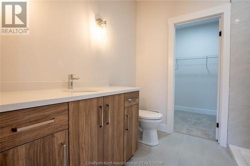 25 Duskridge Road, Chatham, ON - Indoor Photo Showing Bathroom