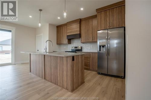 25 Duskridge Road, Chatham, ON - Indoor Photo Showing Kitchen With Upgraded Kitchen