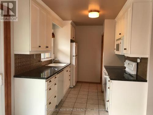 140 Alvin Street, Waterloo, ON - Indoor Photo Showing Kitchen