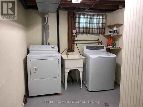 140 Alvin Street, Waterloo, ON - Indoor Photo Showing Laundry Room