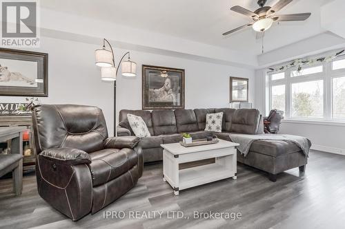 202 - 245 Scotland Street, Centre Wellington, ON - Indoor Photo Showing Living Room