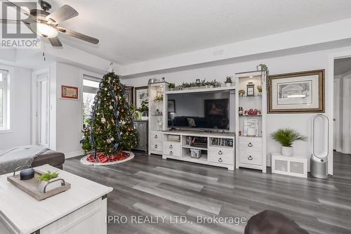 202 - 245 Scotland Street, Centre Wellington, ON - Indoor Photo Showing Living Room