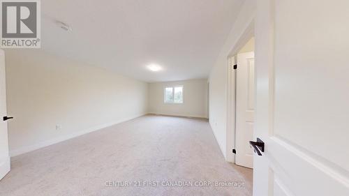 125 - 1960 Evans Boulevard, London, ON - Indoor Photo Showing Other Room