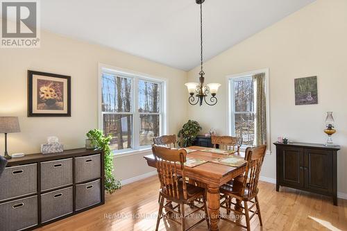 5 Montgomery Road, Elizabethtown-Kitley, ON - Indoor Photo Showing Dining Room