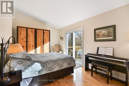 5 Montgomery Road, Elizabethtown-Kitley, ON - Indoor Photo Showing Bedroom