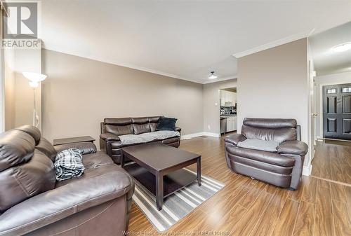 6242 Rose-Ville Garden Drive Unit# 547, Windsor, ON - Indoor Photo Showing Living Room