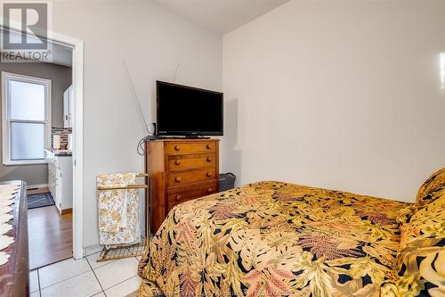 348-352 Mckay, Windsor, ON - Indoor Photo Showing Bedroom