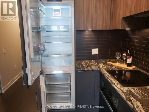 619 - 50 O'Neill Road, Toronto, ON - Indoor Photo Showing Kitchen