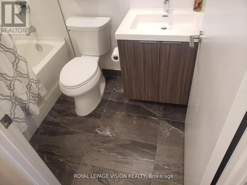 619 - 50 O'Neill Road, Toronto, ON - Indoor Photo Showing Bathroom