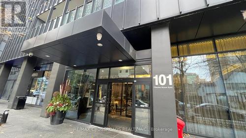 418 - 101 Charles Street, Toronto, ON - Outdoor