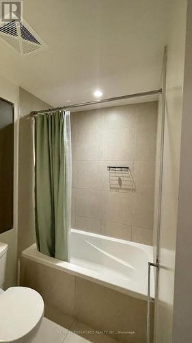 418 - 101 Charles Street, Toronto, ON - Indoor Photo Showing Bathroom