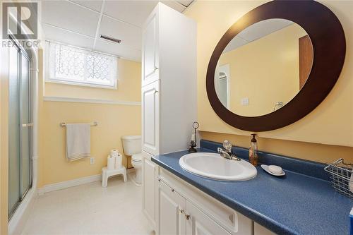 149 Templeton Crescent, St Clair, ON - Indoor Photo Showing Bathroom