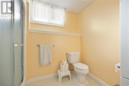 149 Templeton Crescent, St Clair, ON - Indoor Photo Showing Bathroom