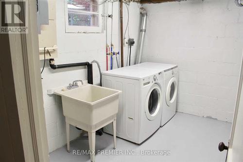 218 Hanna Road, Toronto, ON - Indoor Photo Showing Laundry Room