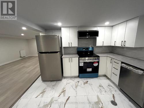 Lower - 100 Lawton Boulevard, Toronto, ON - Indoor Photo Showing Kitchen