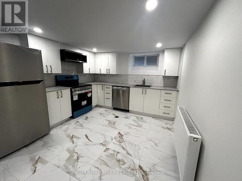 Lower - 100 Lawton Boulevard, Toronto, ON - Indoor Photo Showing Kitchen With Stainless Steel Kitchen