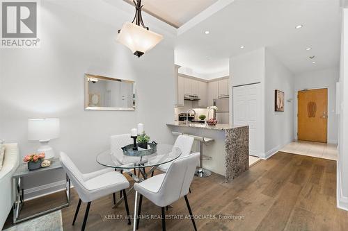 203 - 8 Wellesley Street E, Toronto, ON - Indoor Photo Showing Dining Room