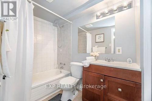 2774 St Clair Avenue E, Toronto, ON - Indoor Photo Showing Bathroom