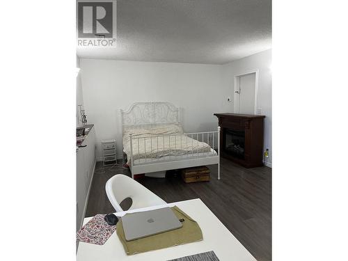 1680 Coquitlam Ave, Port Coquitlam, BC - Indoor Photo Showing Bedroom