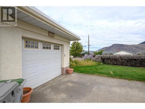 939 Mcmurdo Drive, Kamloops, BC - Outdoor With Exterior