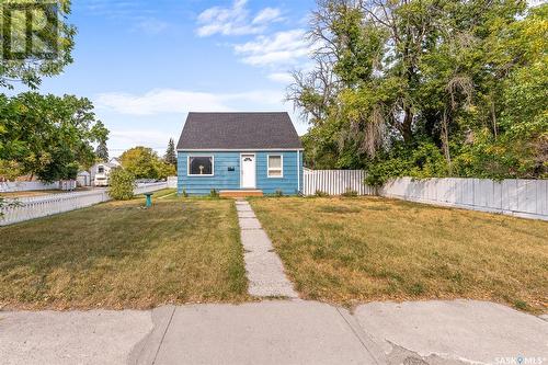 278 Coteau Street W, Moose Jaw, SK - Outdoor