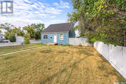 278 Coteau Street W, Moose Jaw, SK - Outdoor