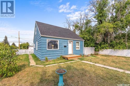 278 Coteau Street W, Moose Jaw, SK - Outdoor