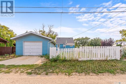 278 Coteau Street W, Moose Jaw, SK - Outdoor