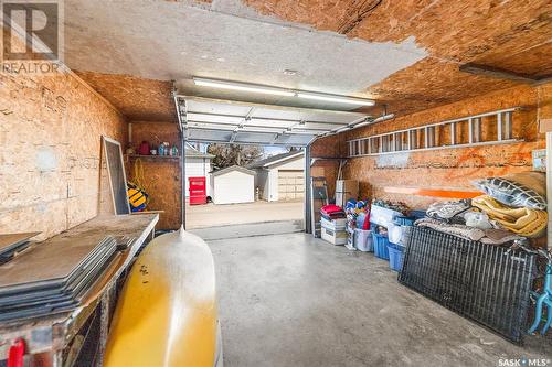 278 Coteau Street W, Moose Jaw, SK - Indoor Photo Showing Garage