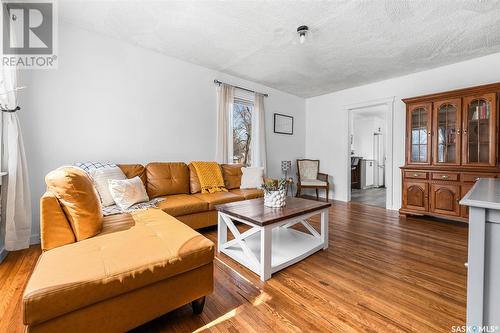 278 Coteau Street W, Moose Jaw, SK - Indoor Photo Showing Living Room