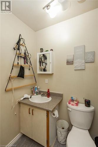 Upstairs bathroom - 22 Dover Court, North Bay, ON - Indoor Photo Showing Bathroom