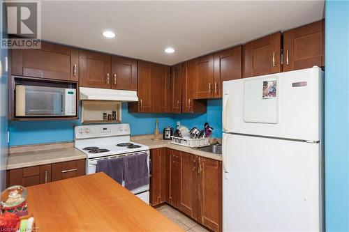 22 Dover Court, North Bay, ON - Indoor Photo Showing Kitchen